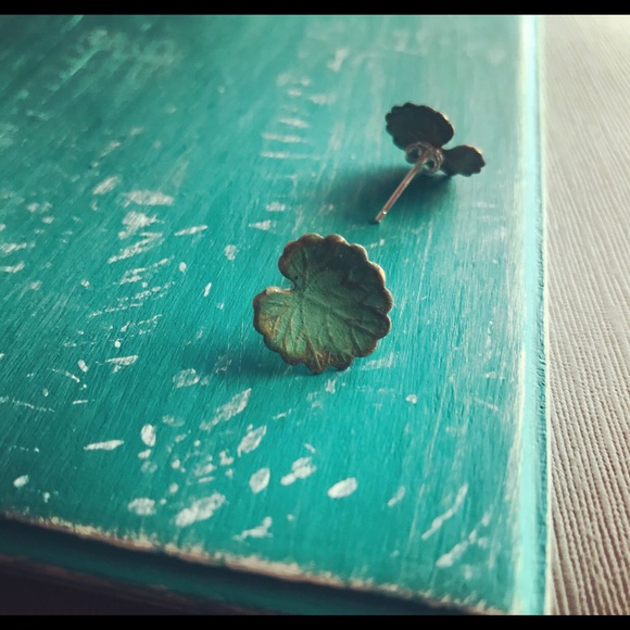COPY - Verdigris lotus leaf stud earrings NWT - Picture 8 of 8